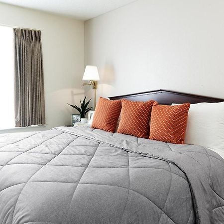 Intown Suites Extended Stay Atlanta Ga - Roswell Alpharetta Екстериор снимка